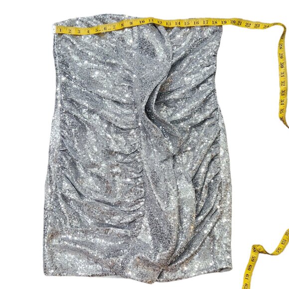 NWT L'ATISTE Forever 21 Silver Sequin Ruffled Mini Dress Plus Size 1X - Picture 4 of 7